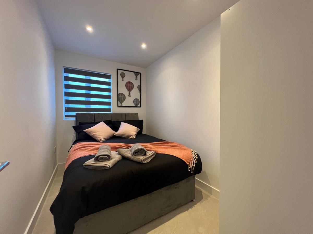דירות Star London Station Road 3-Bed Haven מראה חיצוני תמונה